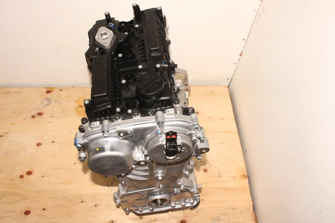 Brand New 2013-2016 Hyundai Santa Fe / Santa Fe Sport 2.4L G4KJ Gen1 High Mount Inline 4-Cylinder Engine